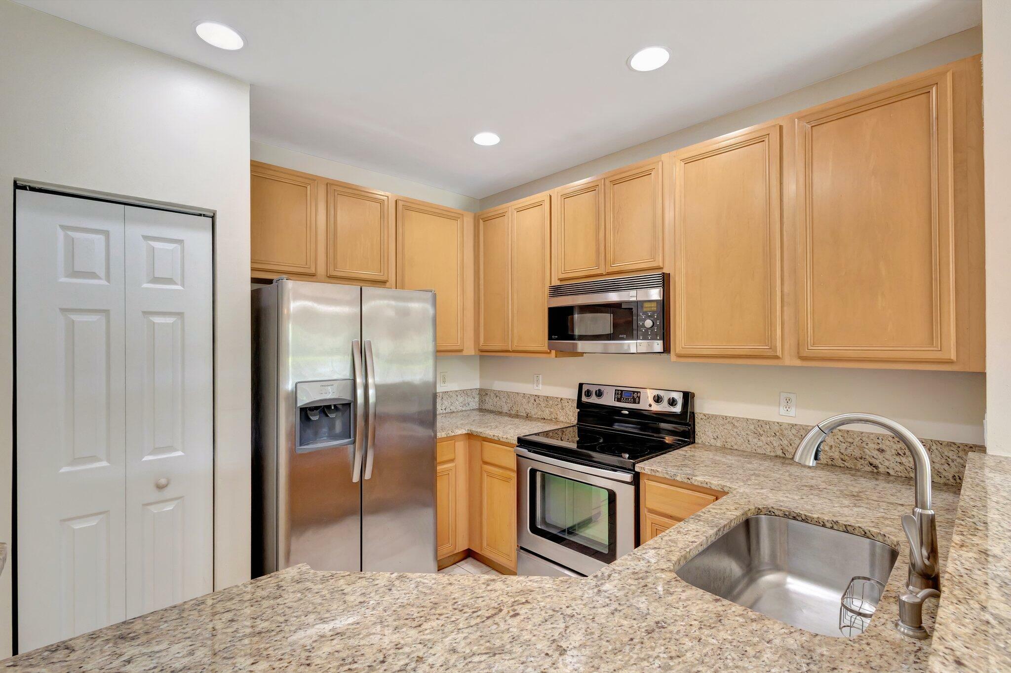 Property Photo: 4858 Palmbrooke Circle FL 33417