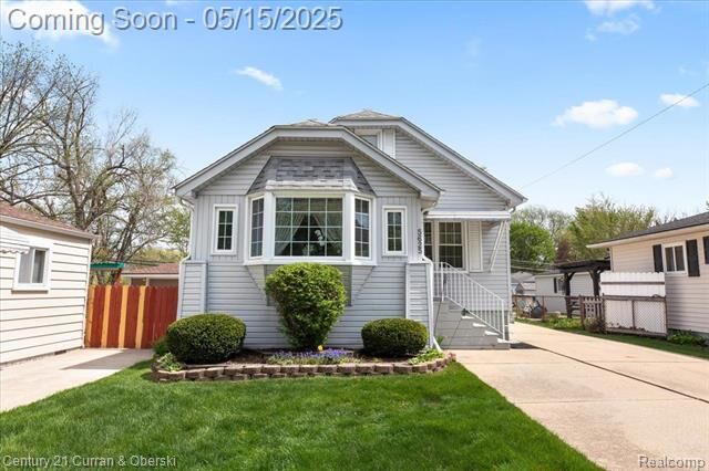 Property Photo:  5625 Harding Street  MI 48125 