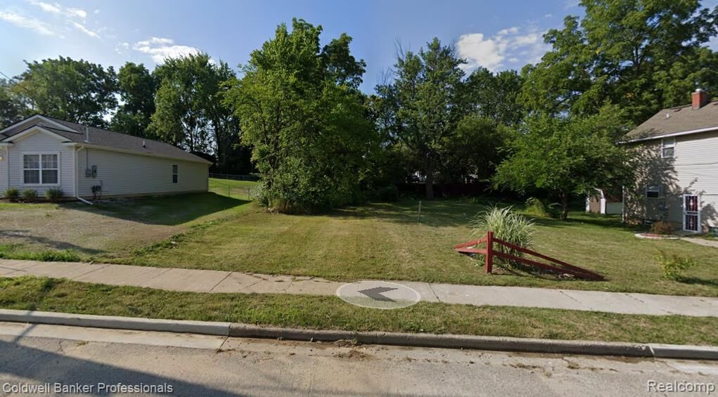 Property Photo:  000 Wall Street  MI 48342 