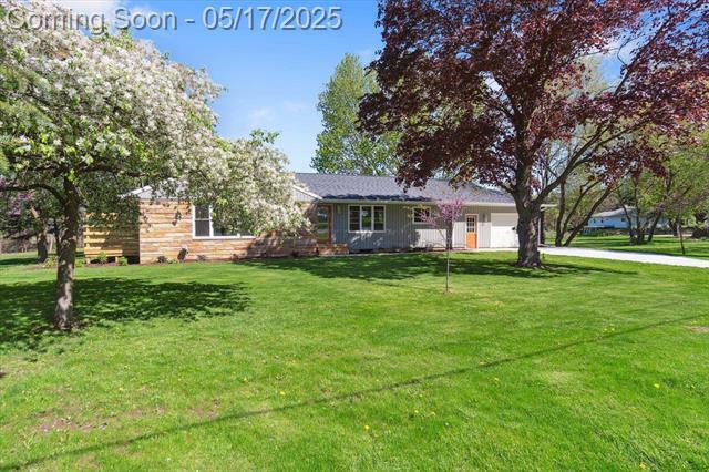 Property Photo: 1431 E Oliver Street MI 48867