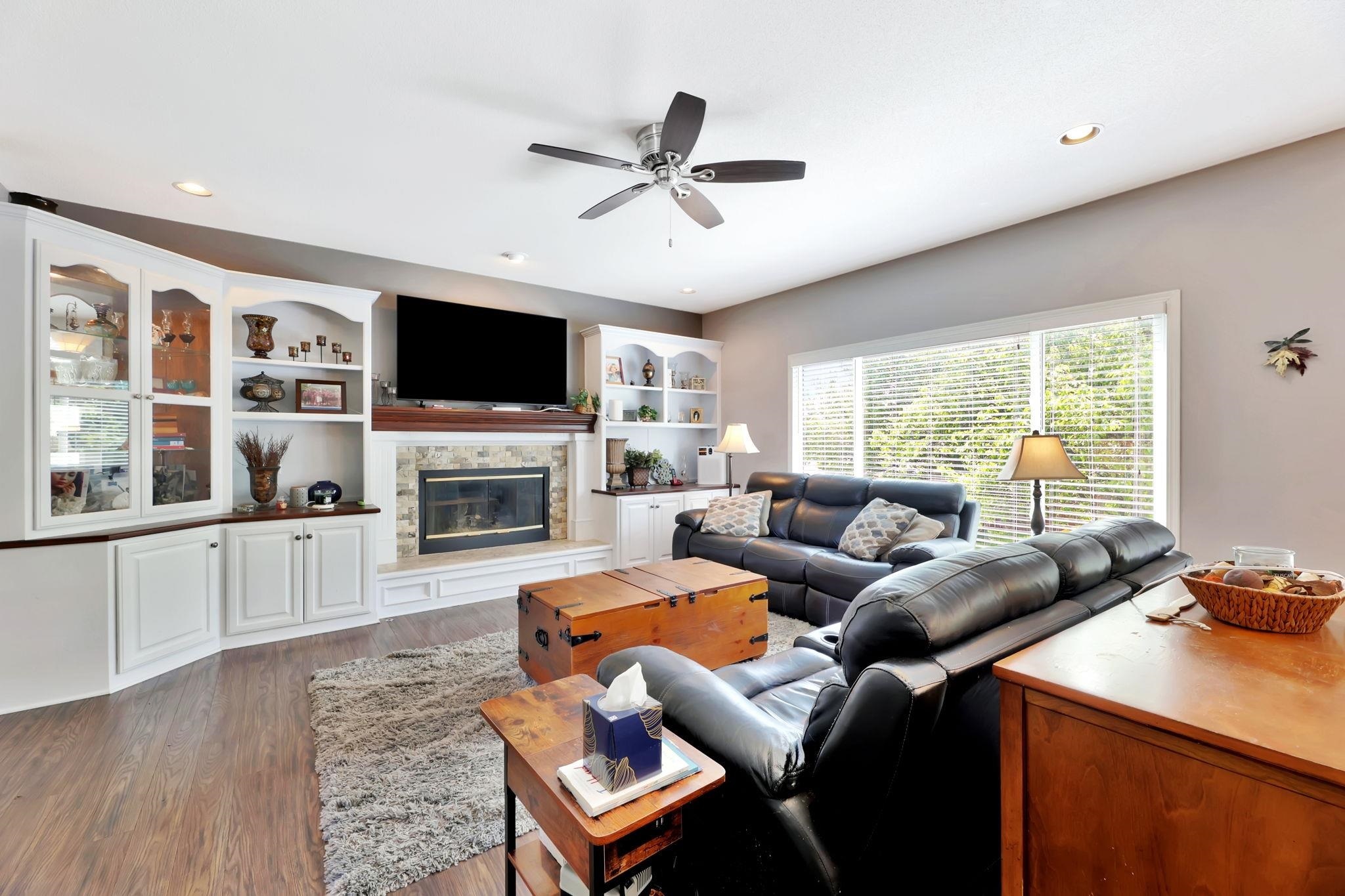 Property Photo: 217 S Breezy Pointe Ct KS 67235