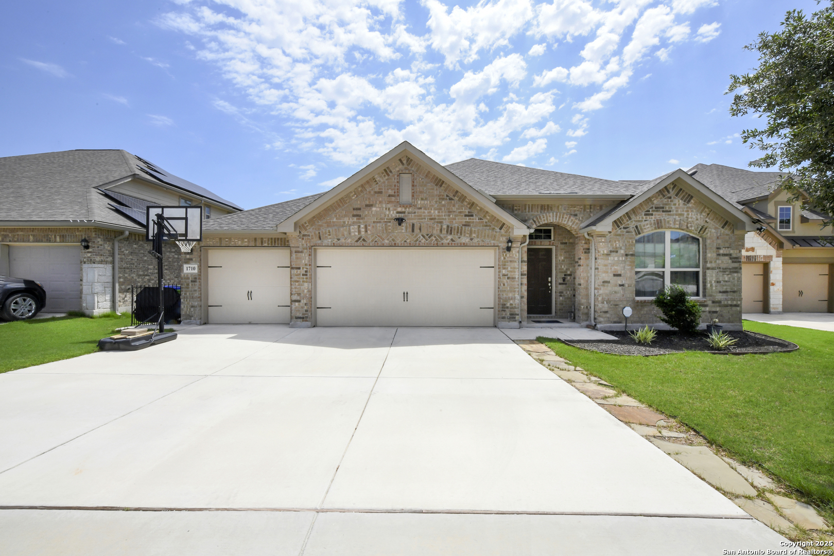 Property Photo:  1710 Briar Spring  TX 78245 