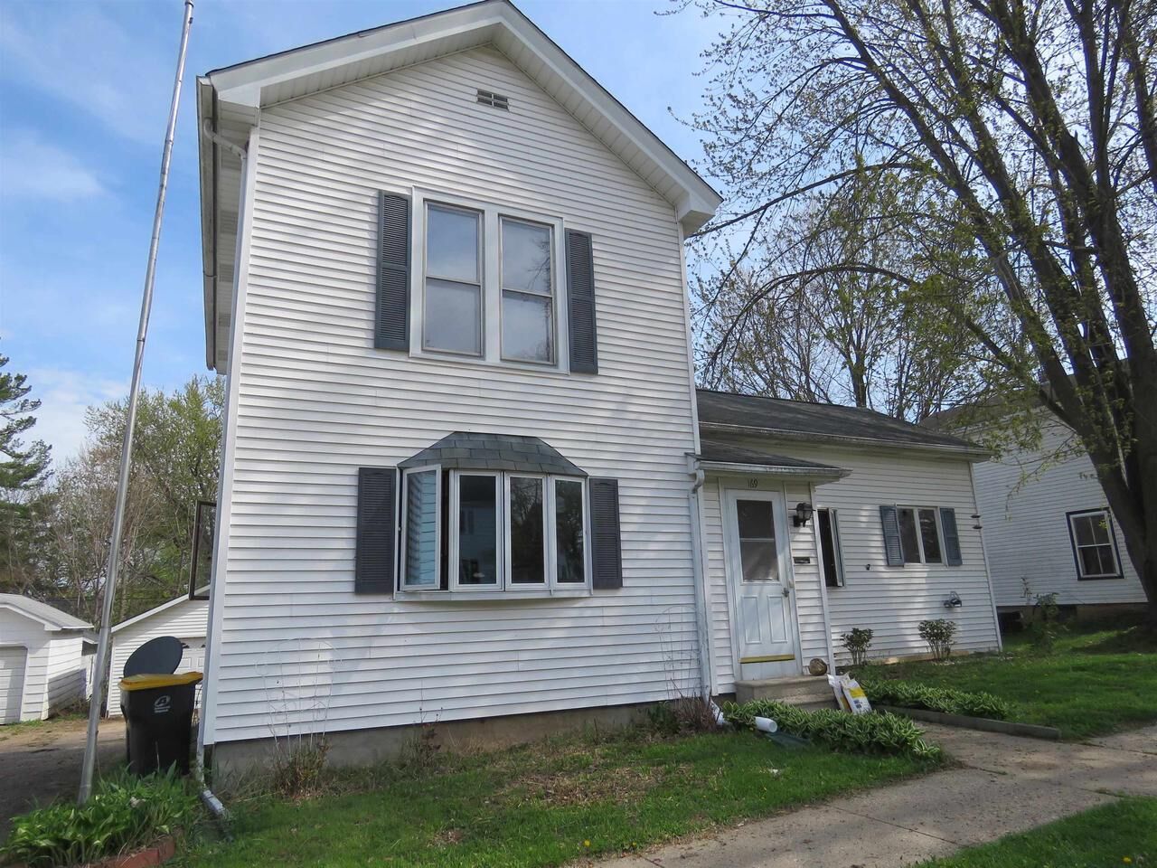 Property Photo: 169 West Moore Street WI 54923