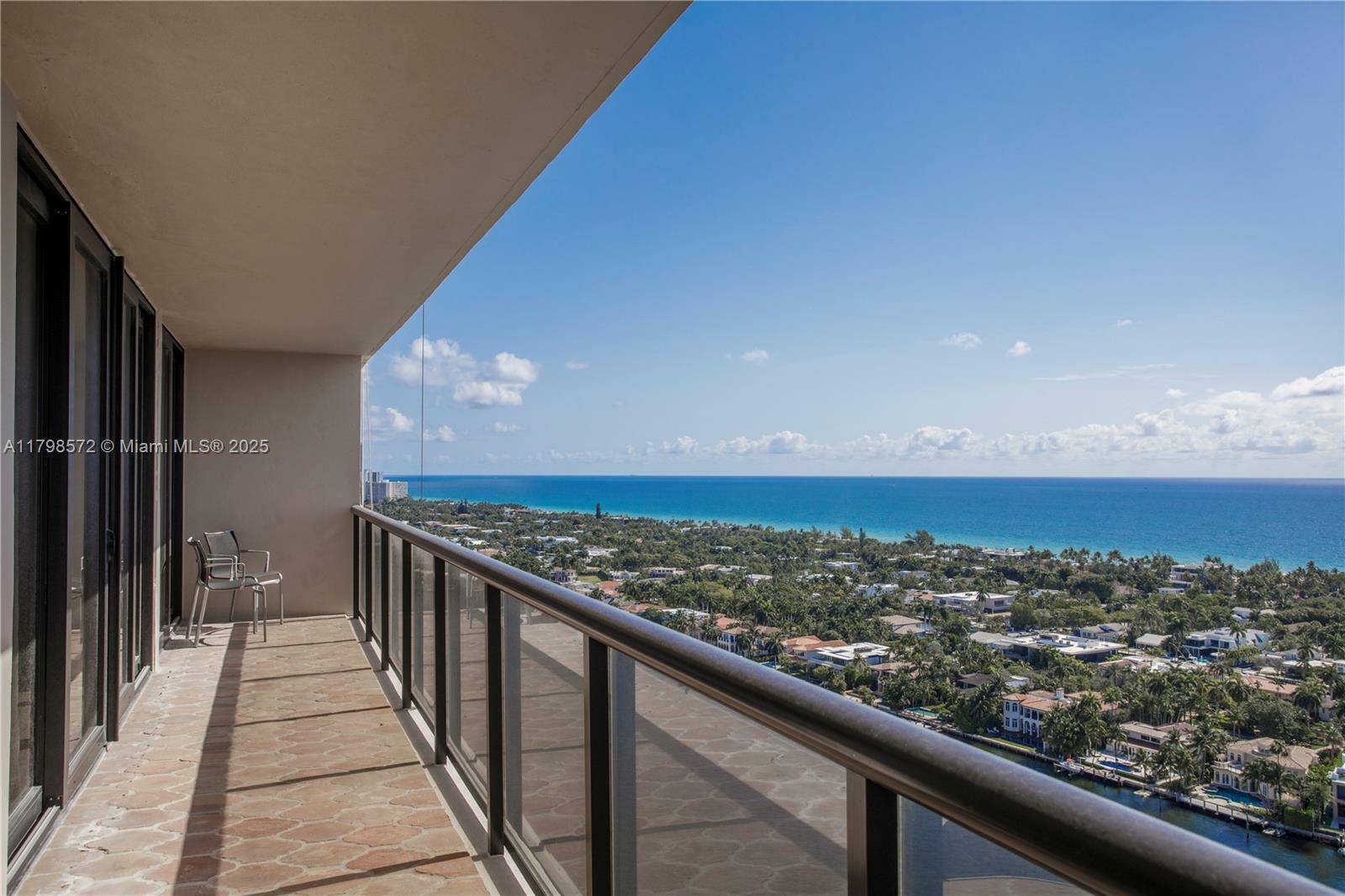 Property Photo: 19667 Turnberry Way 27-K FL 33180