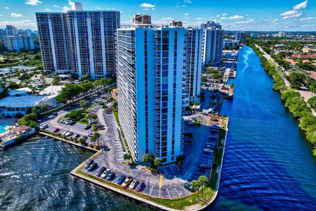 20505 E Country Club Dr 143  Aventura FL 33180 photo