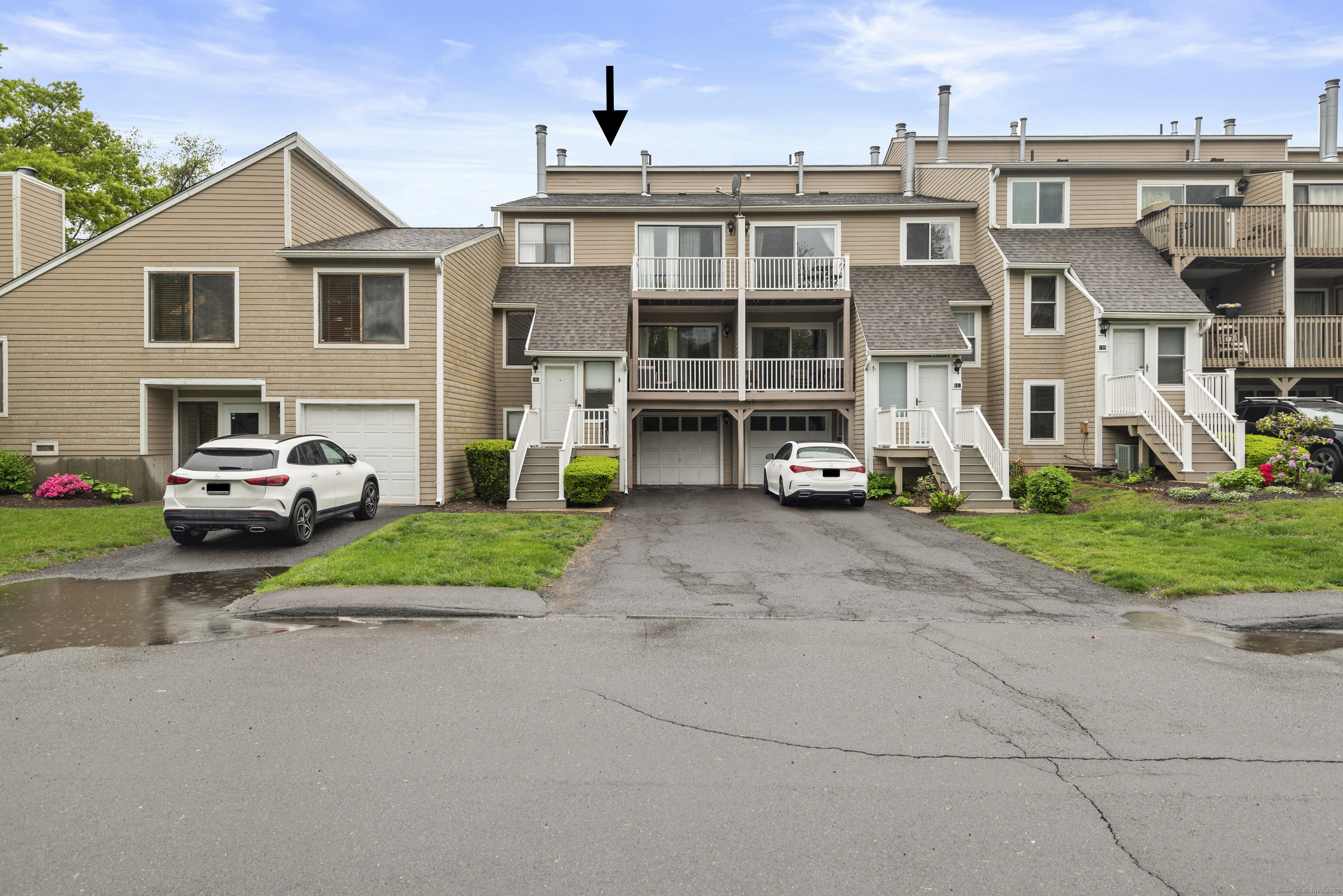 Property Photo:  101 Peddlars Drive 101  CT 06405 