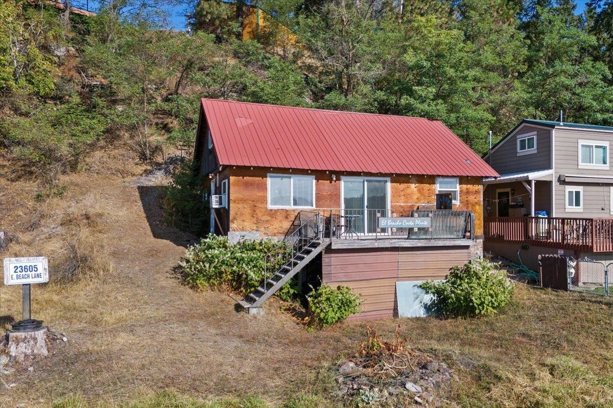Property Photo: 23605 E Beach Ln WA 99025