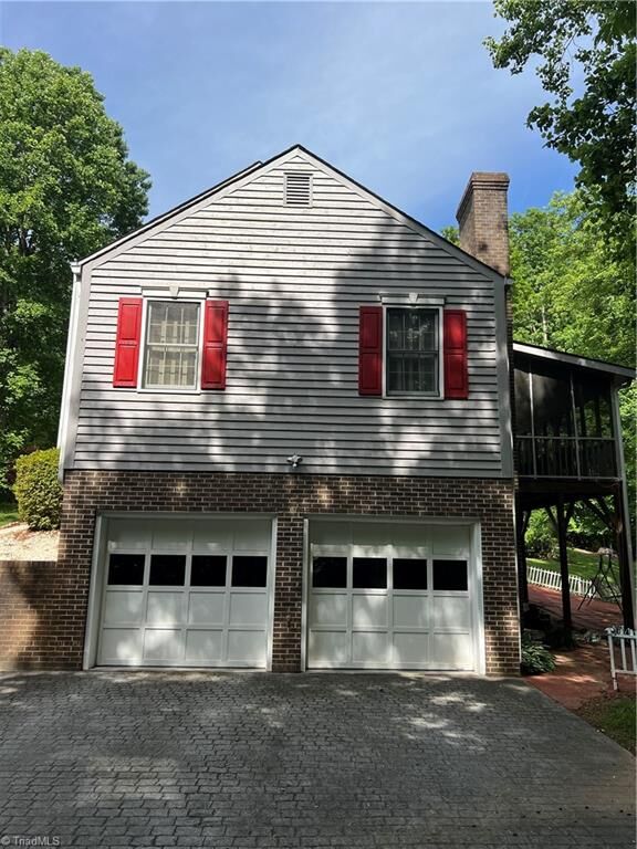 Property Photo: 209 Cedar Lane NC 28659