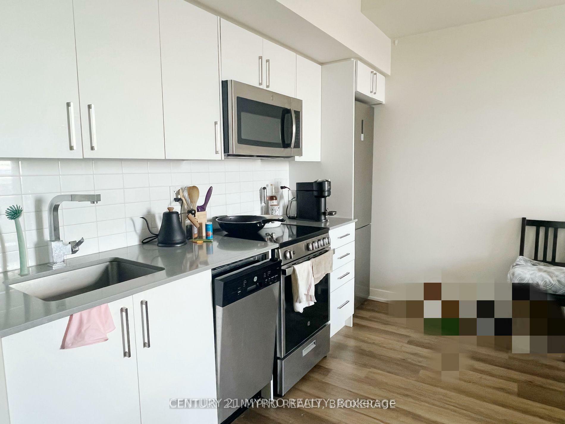 Property Photo: 38 Monte Kwinter Court 1409 ON M3H 0E2