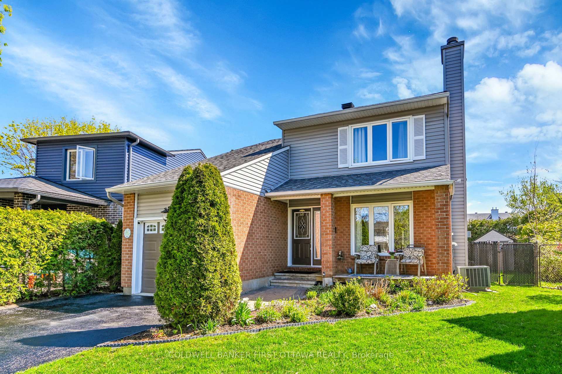 Photo de la propriété:  21 Tammela Court  ON K1T 2E7 
