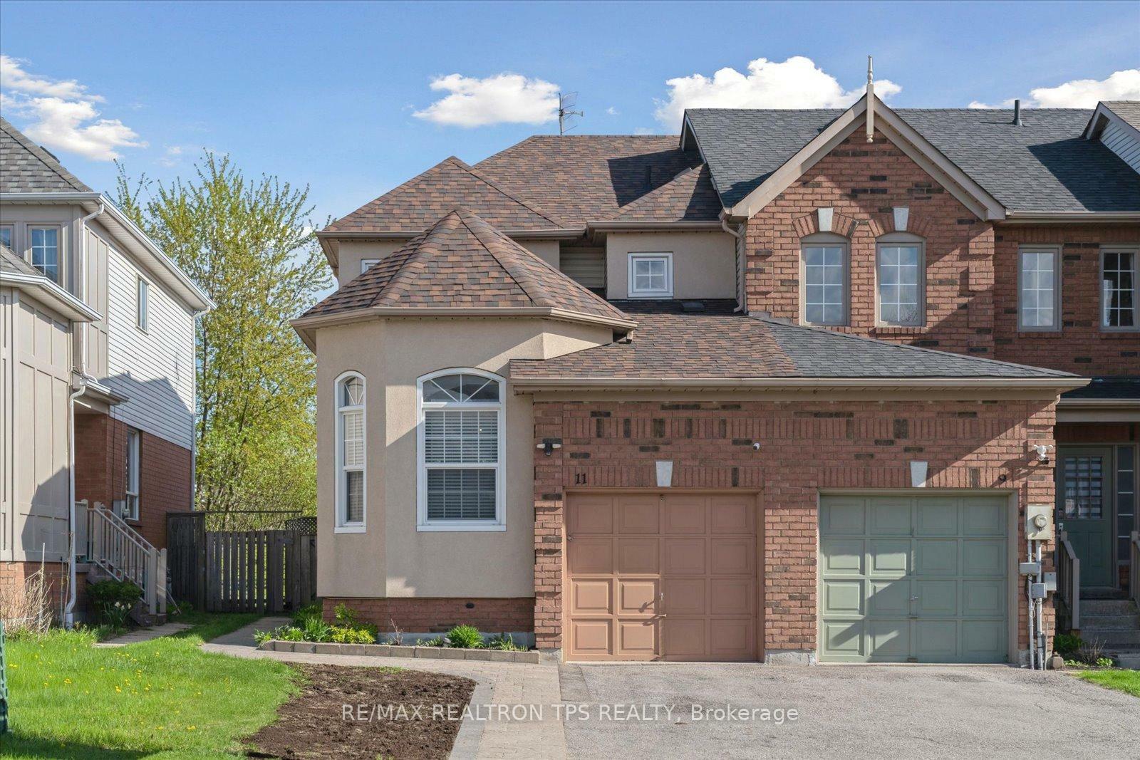 11 Jays Drive  Whitby ON L1R 2P5 photo