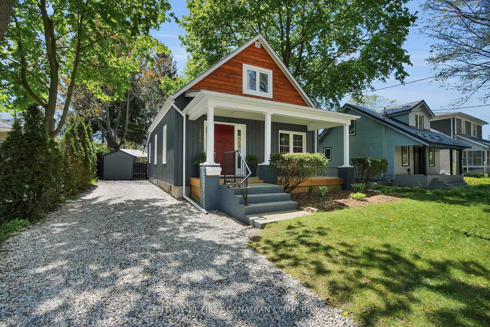 Property Photo: 1290 Springbank Avenue ON N6K 1Z8