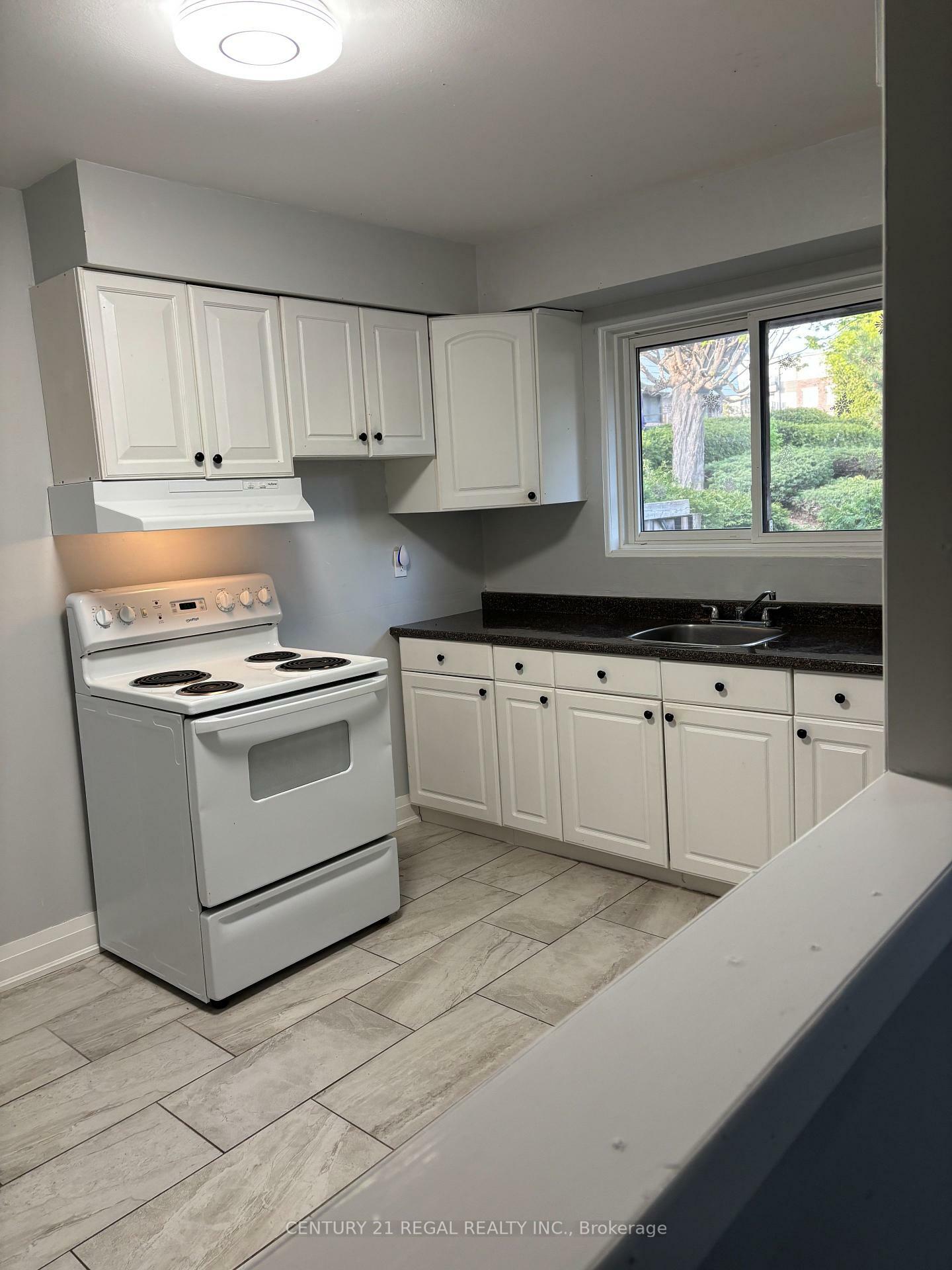 Property Photo: 506 Normandy Street 17 ON L1H 7N8