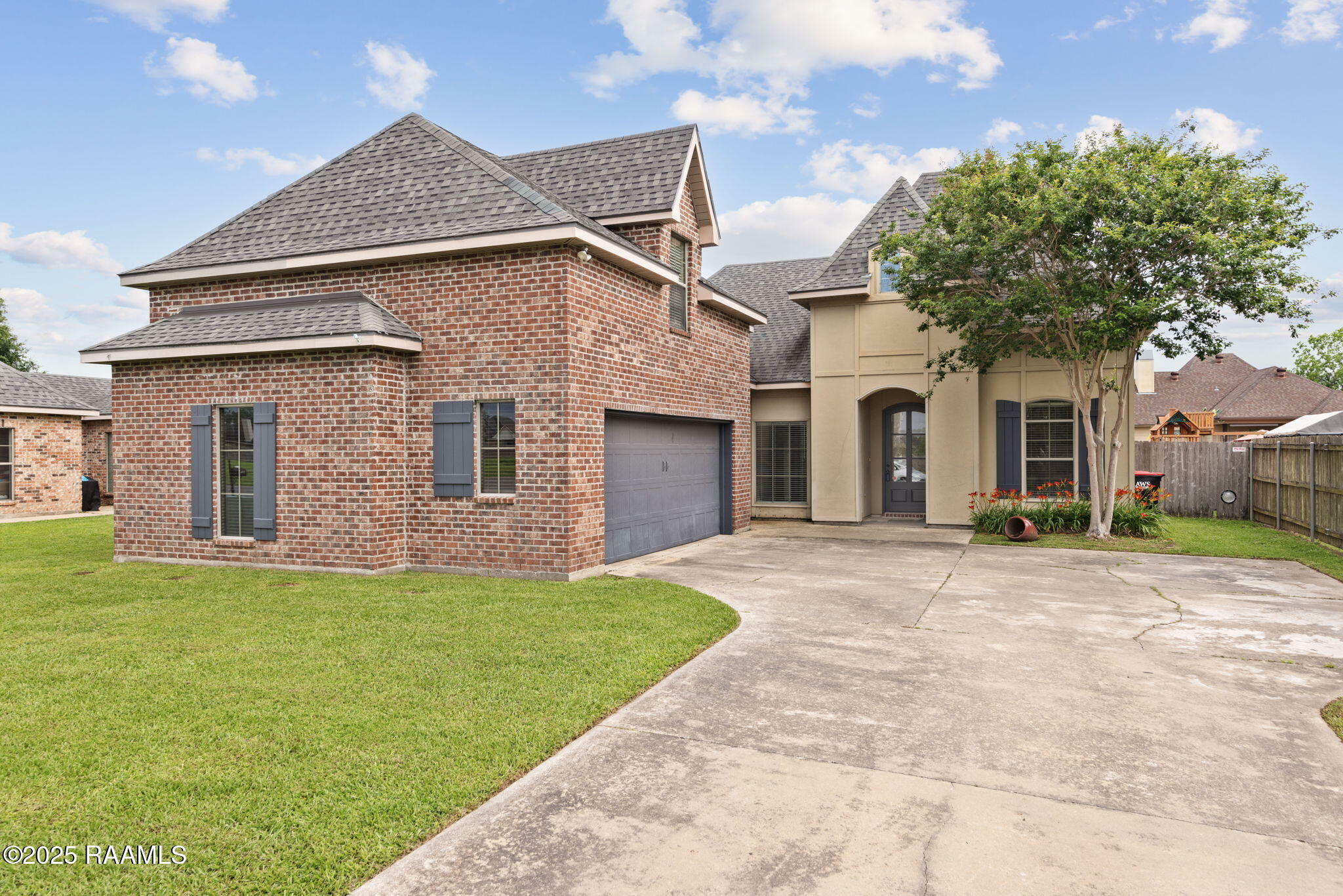 Property Photo: 105 Blue Heron Drive LA 70508