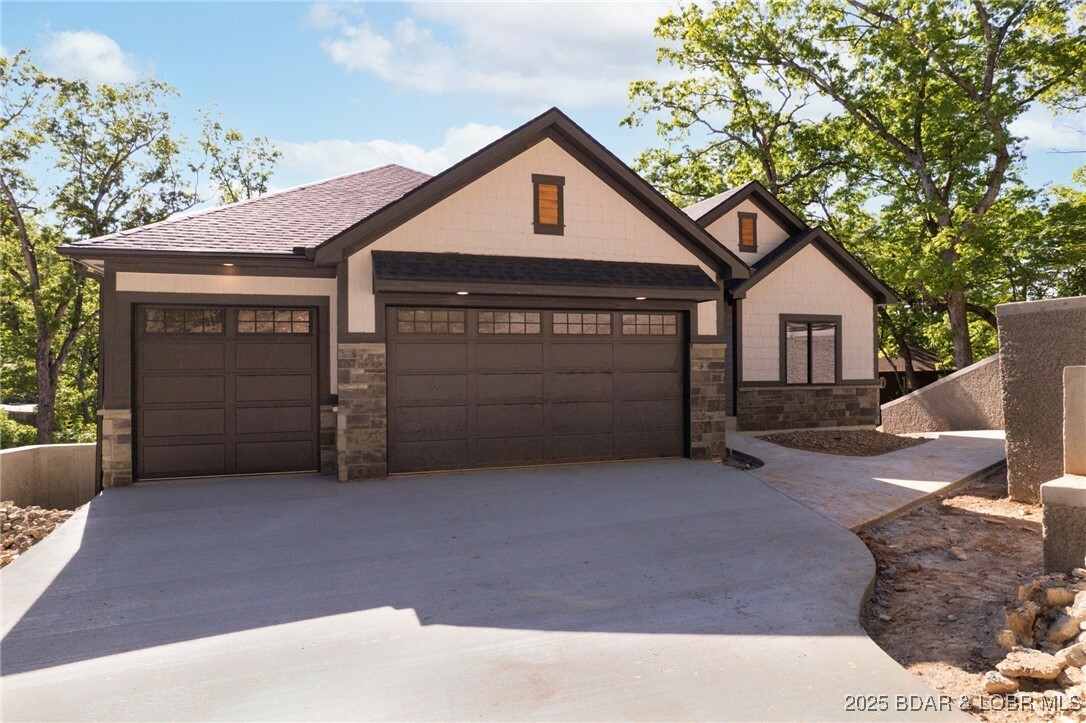 Property Photo: 61 Eagle Crest Road MO 65049