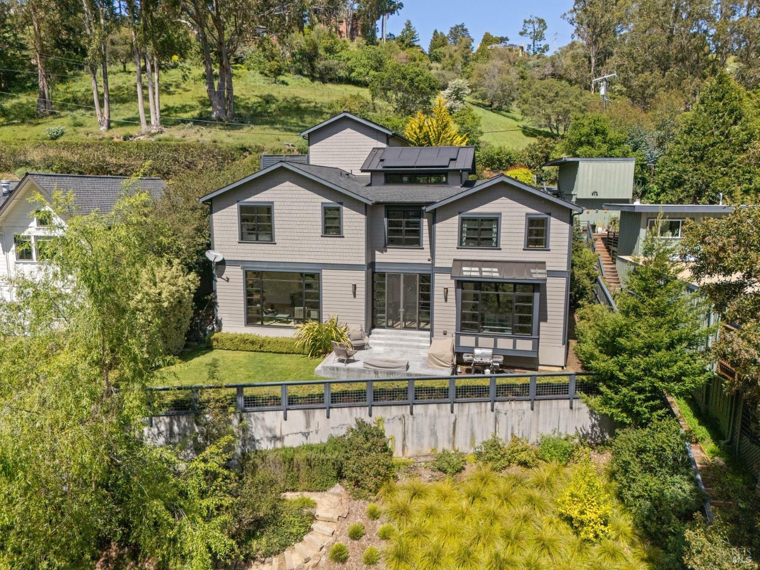 Property Photo: 409 Montford Avenue CA 94941