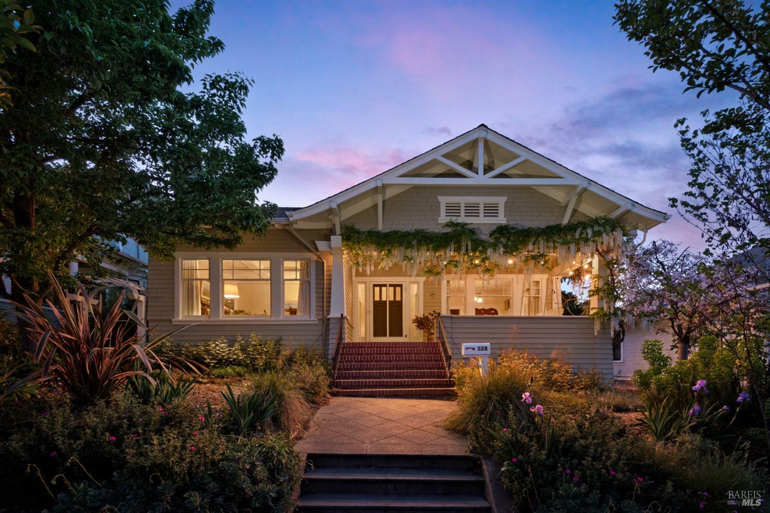 Property Photo: 528 Oak Street CA 94952