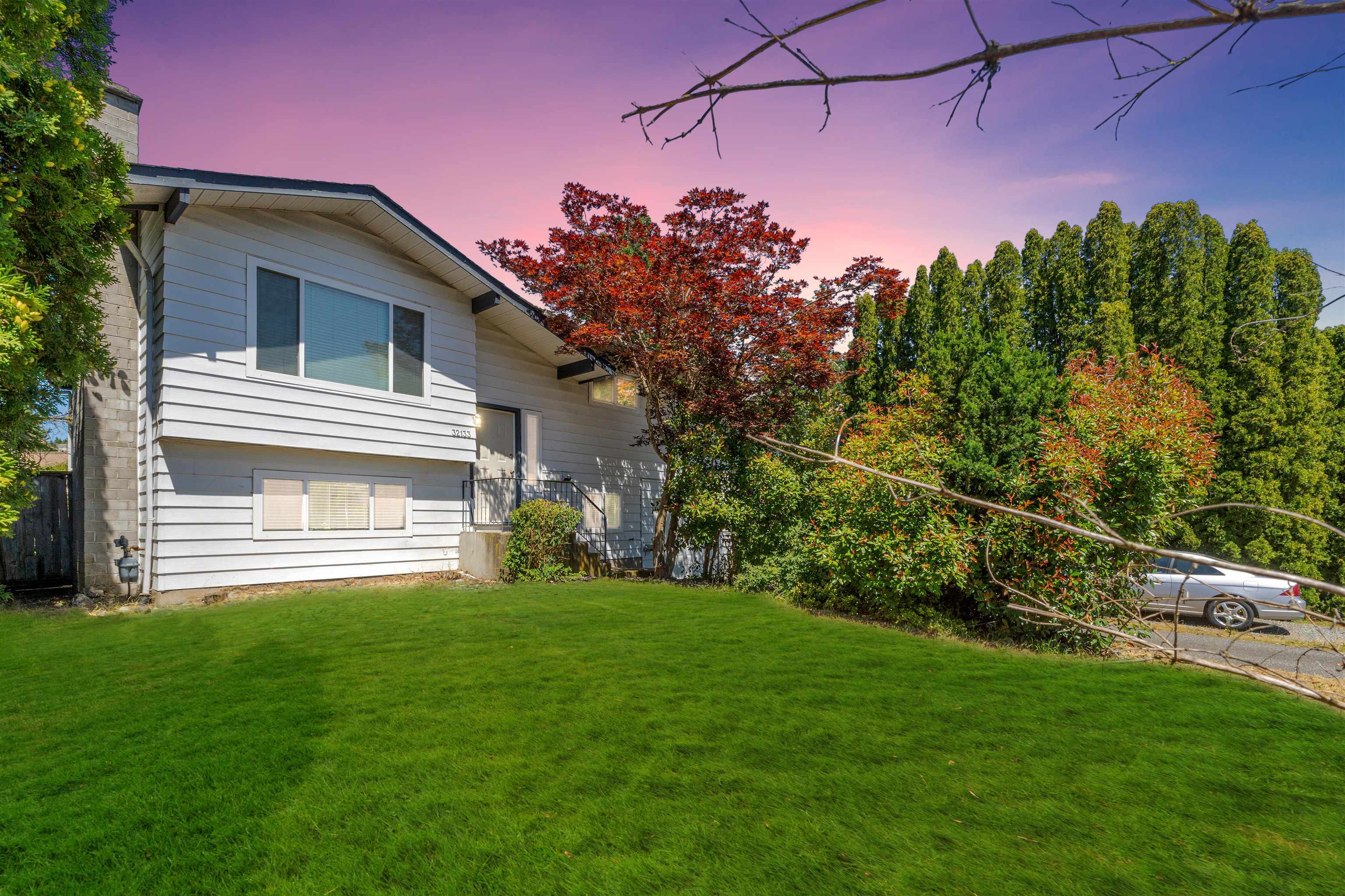 Property Photo: 32133 Mouat Drive BC V2T 4G6