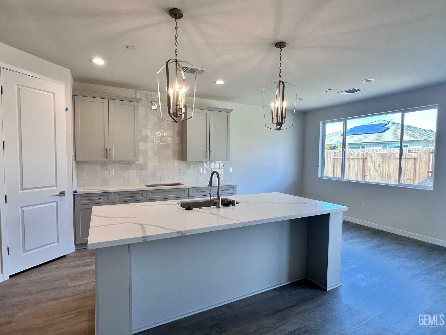 Property Photo: 11100 Irontooth Avenue CA 93311