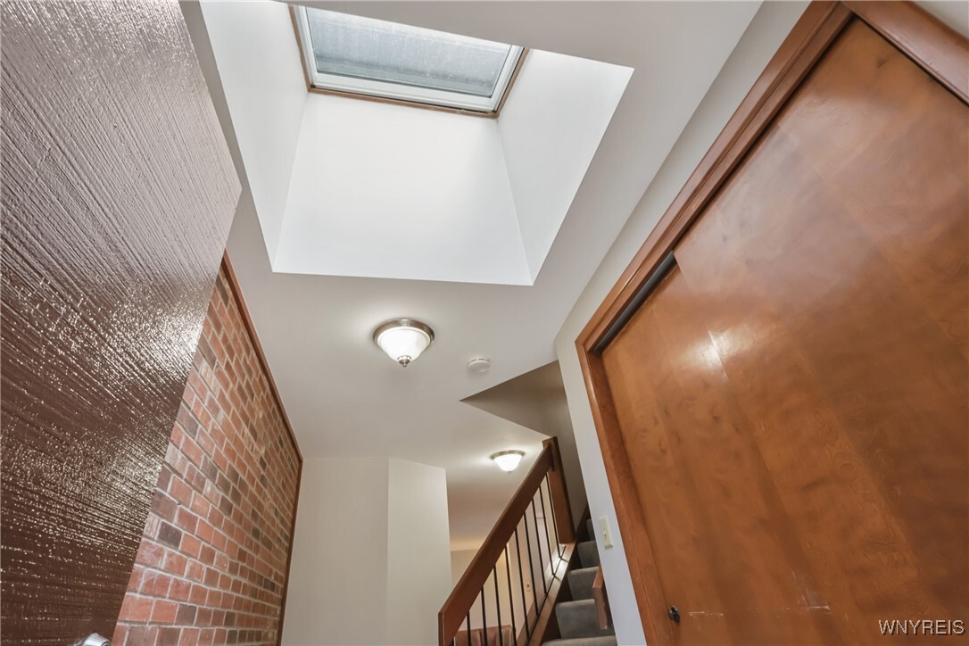 Property Photo: 88 Breezewood NY 14051