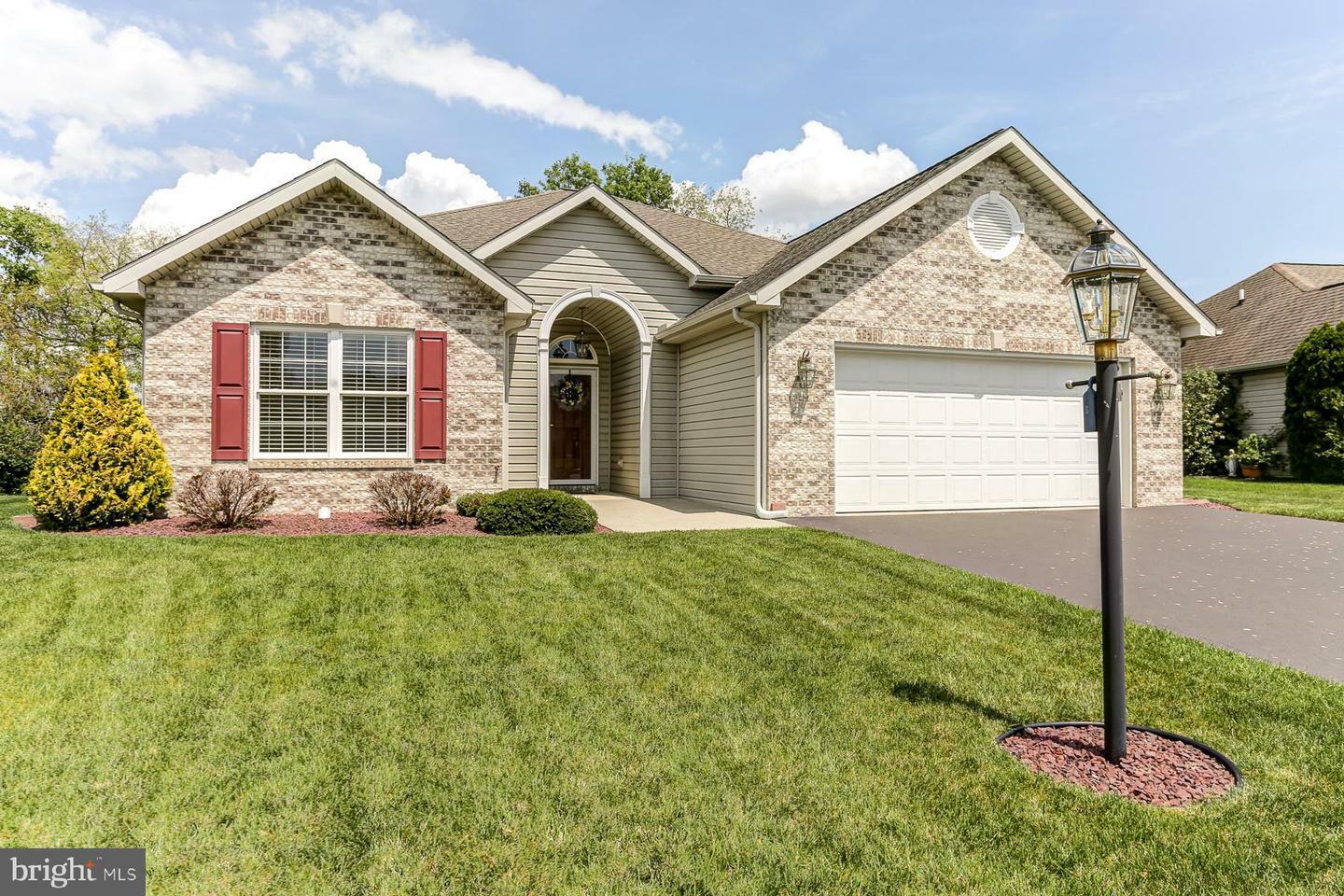 52 Burwick Drive  Mechanicsburg PA 17050 photo