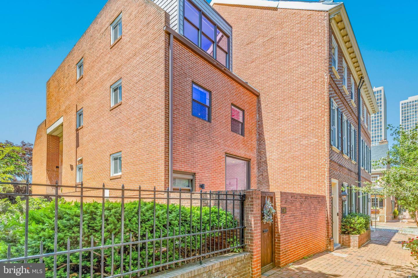 Property Photo: 338 S 2nd Street PA 19106
