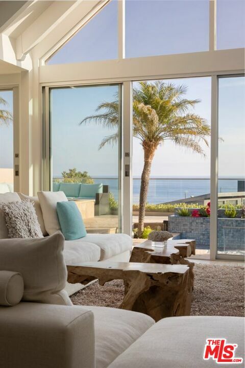 Property Photo: 31522 Broad Beach Rd CA 90265
