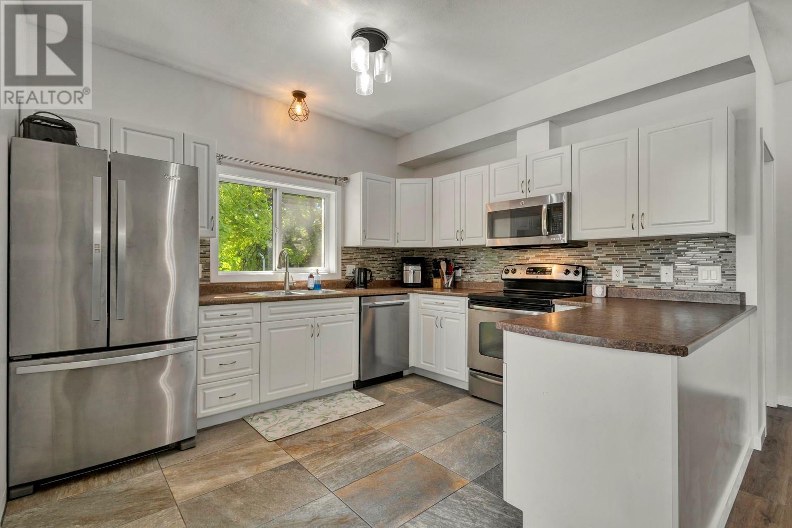 778 Rutland Road North 201  Kelowna BC V1X 8B3 photo