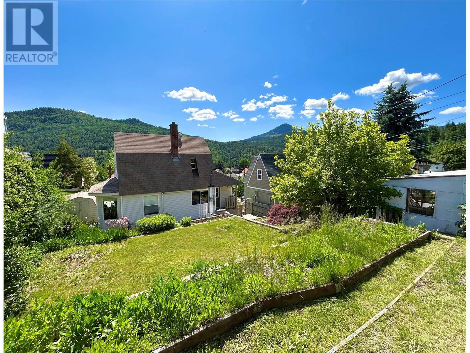 Photo de la propriété: 715 Shakespeare Street BC V1R 2B3