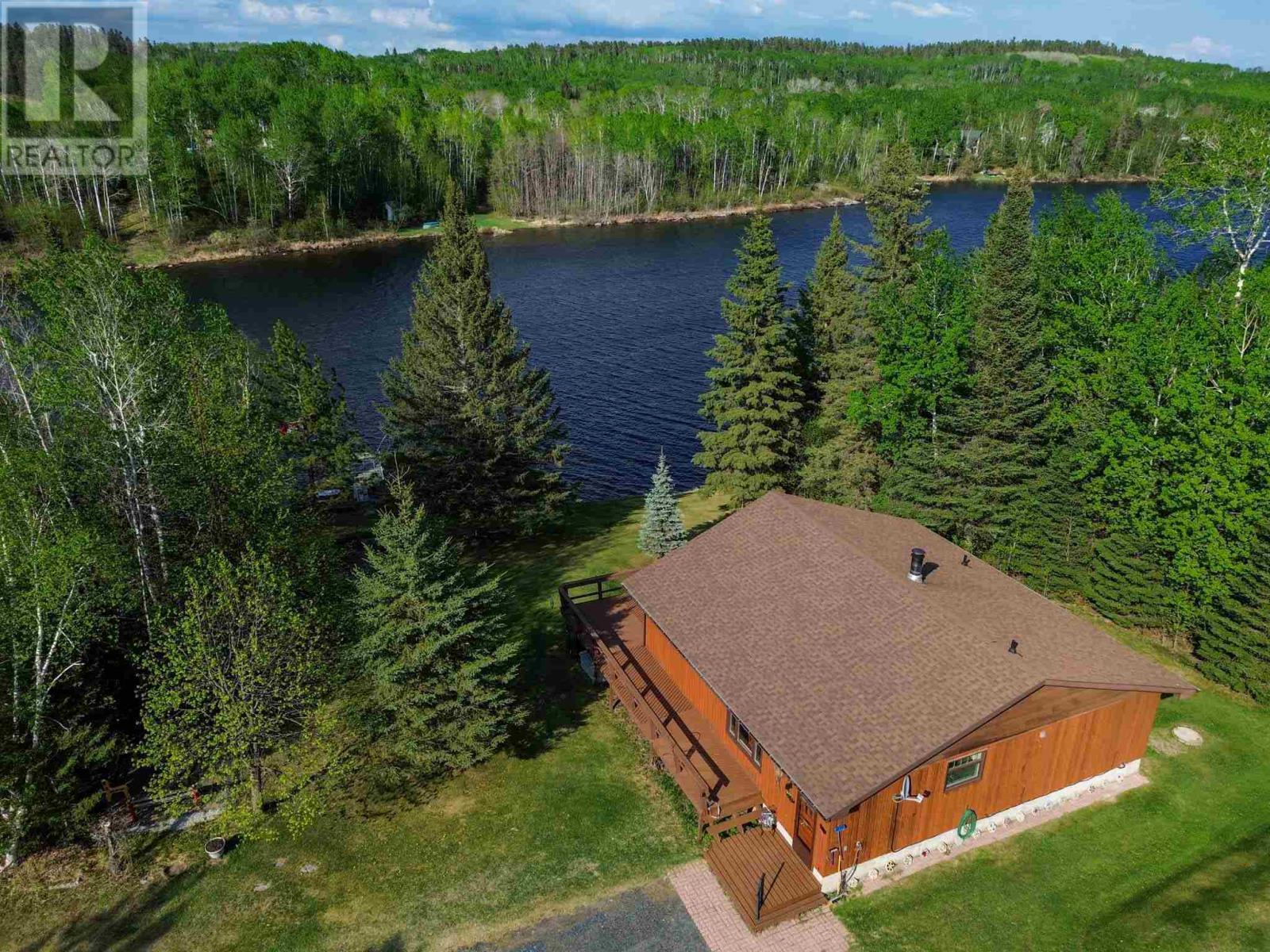 Photo de la propriété:  2 Snow Dr, 2353 Redditt Rd  ON P9N 0E6 