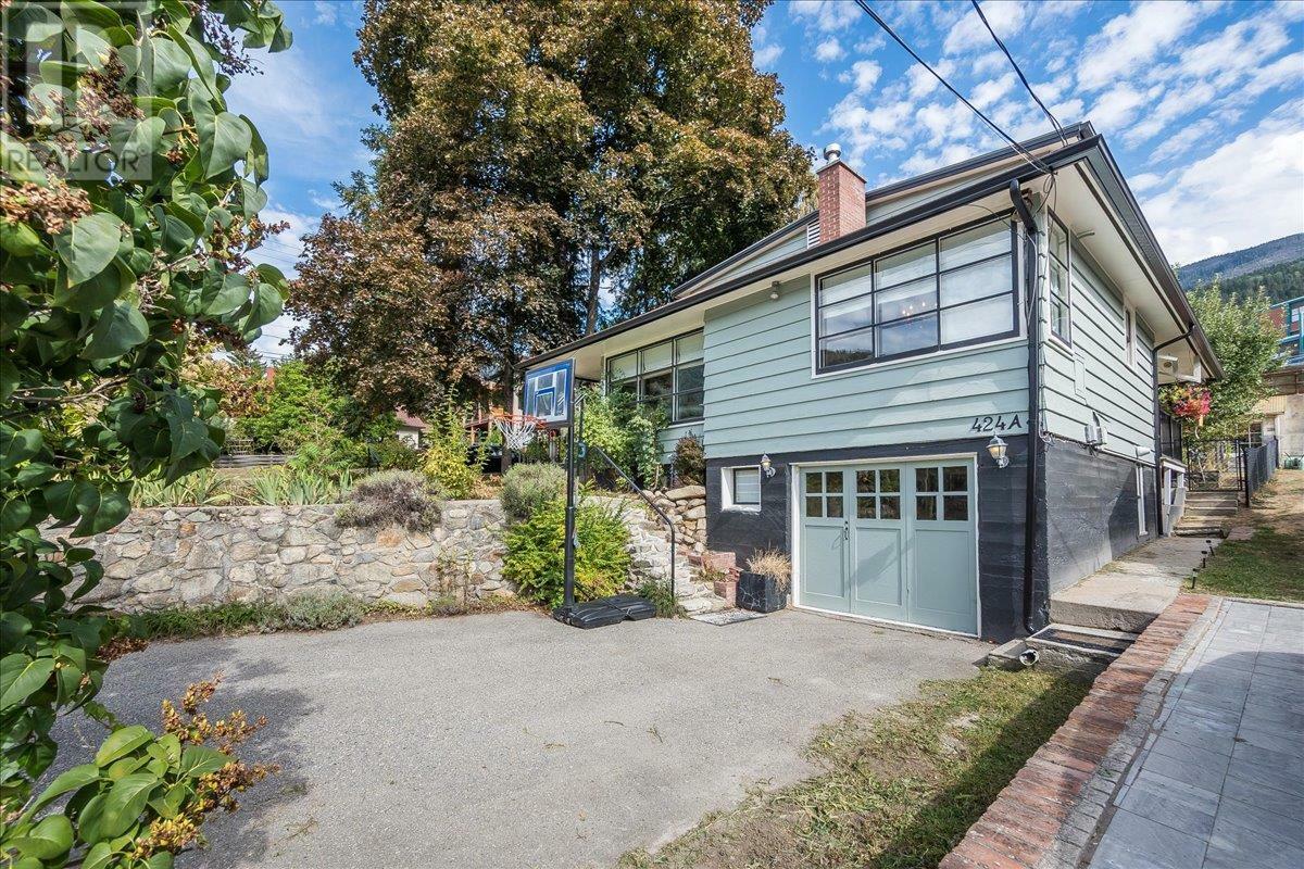 Property Photo: 424 Sixth Street BC V1L 2Y3