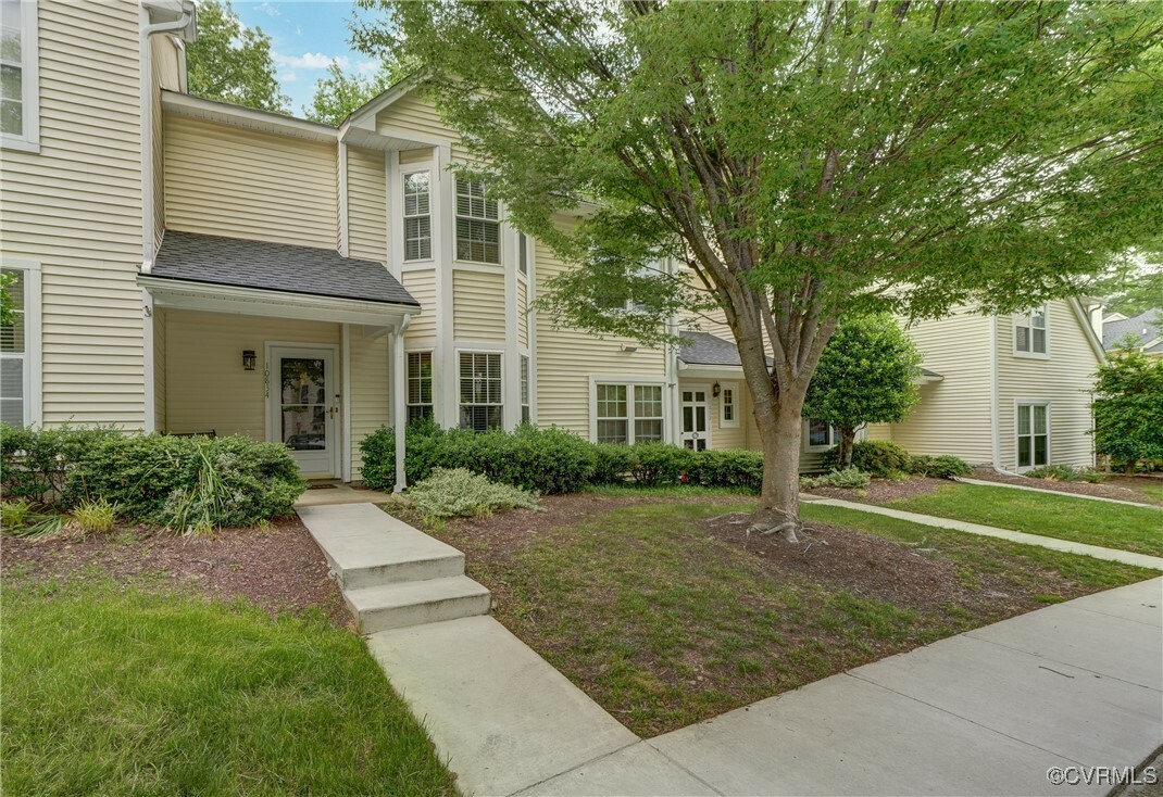 Property Photo: 10834 Smithers Court VA 23238