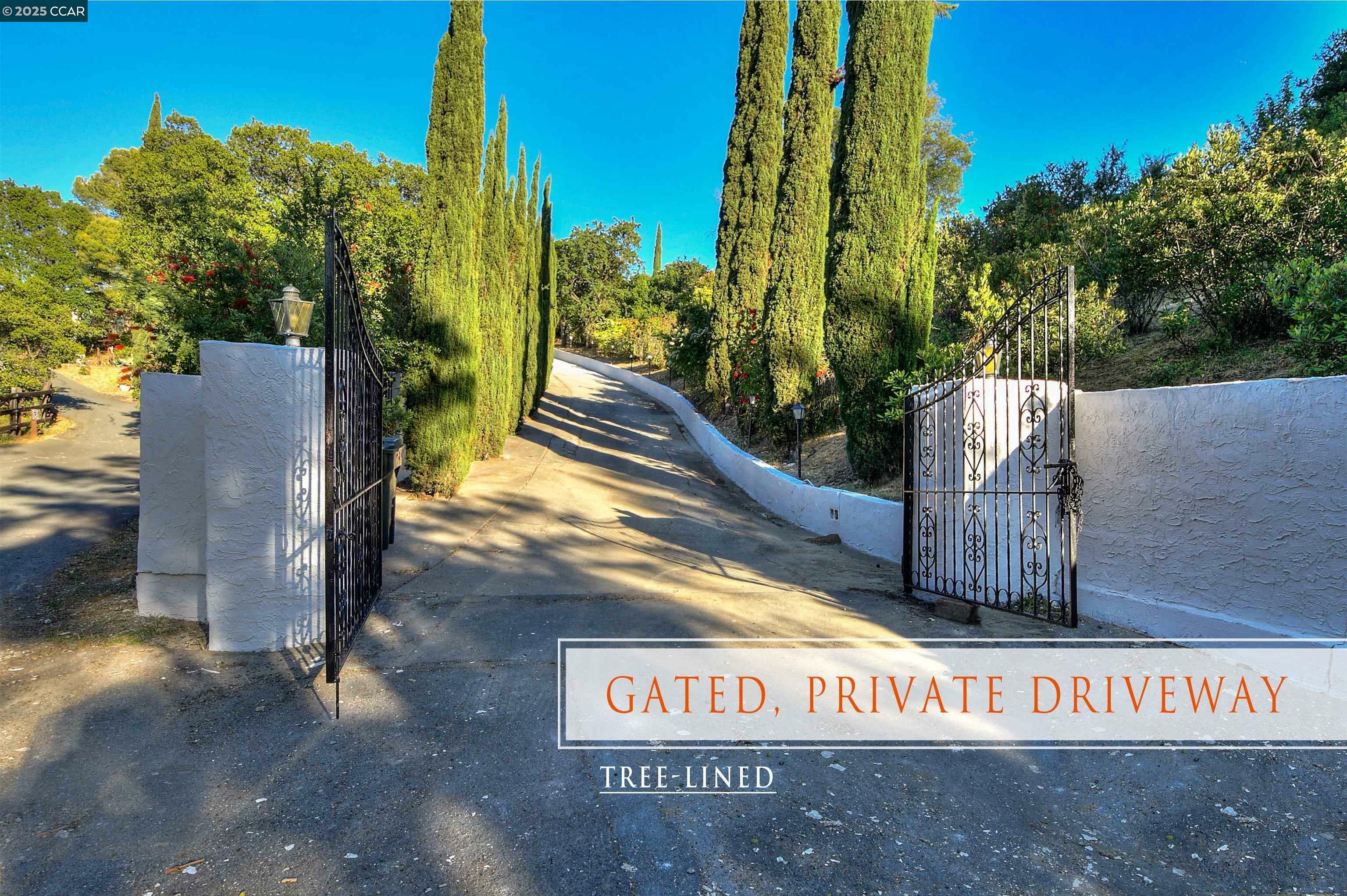 Property Photo: 1039 Veterans Ct CA 94553