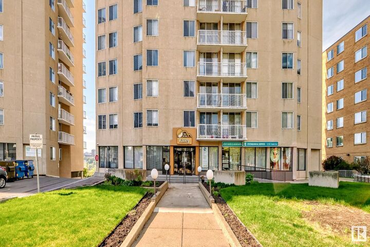 Photo de la propriété: 12141 Jasper Avenue NW 1203 AB T5N 3X8