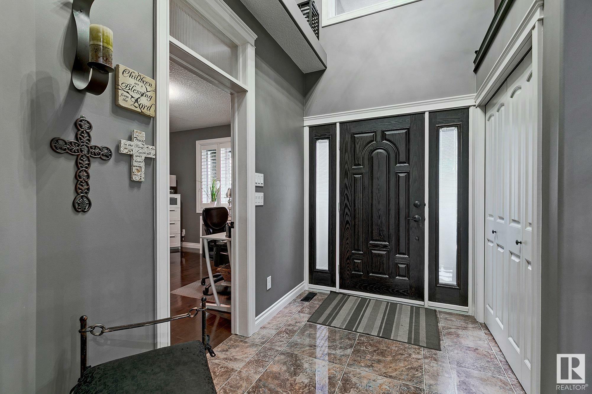Photo de la propriété: 557 Westerra Boulevard AB T7Z 3A1