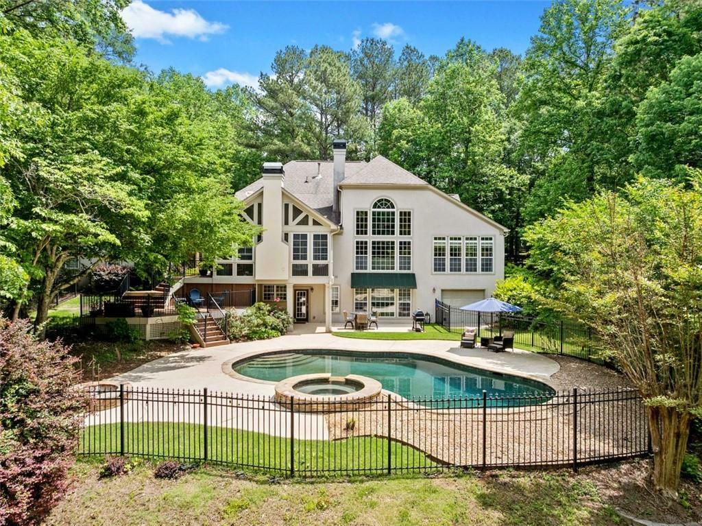 Property Photo: 8170 Hurakan Creek Crossing GA 30028