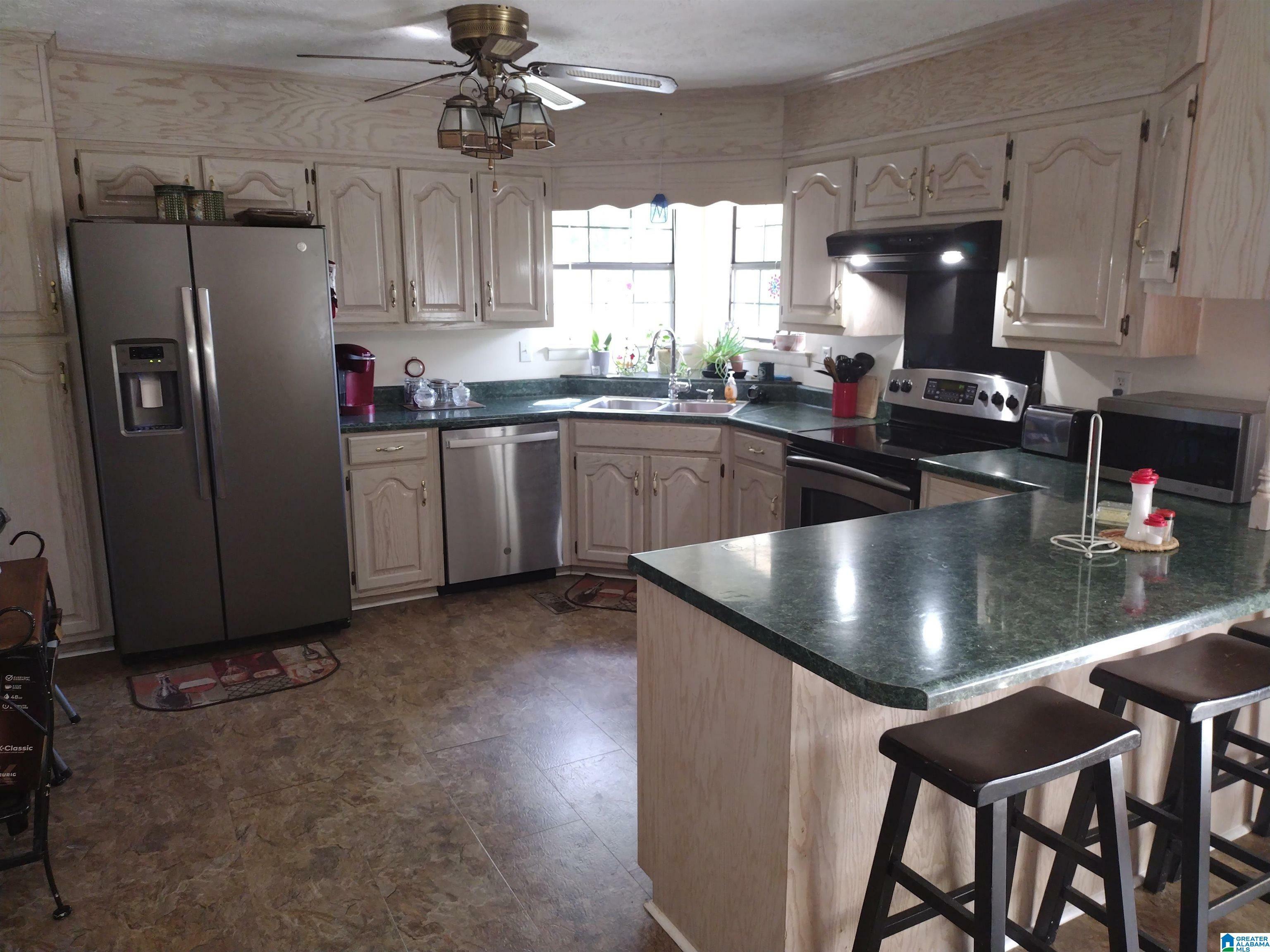 Property Photo: 1720 Cherry Circle AL 36207