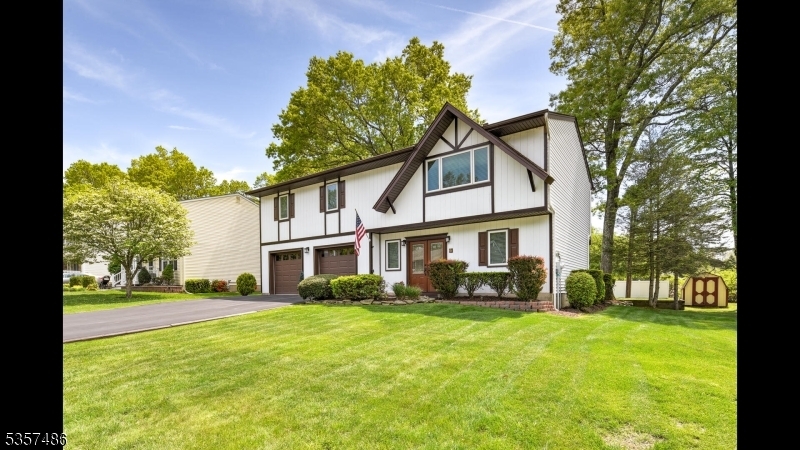 Property Photo: 6 Loretta Ln NJ 07438