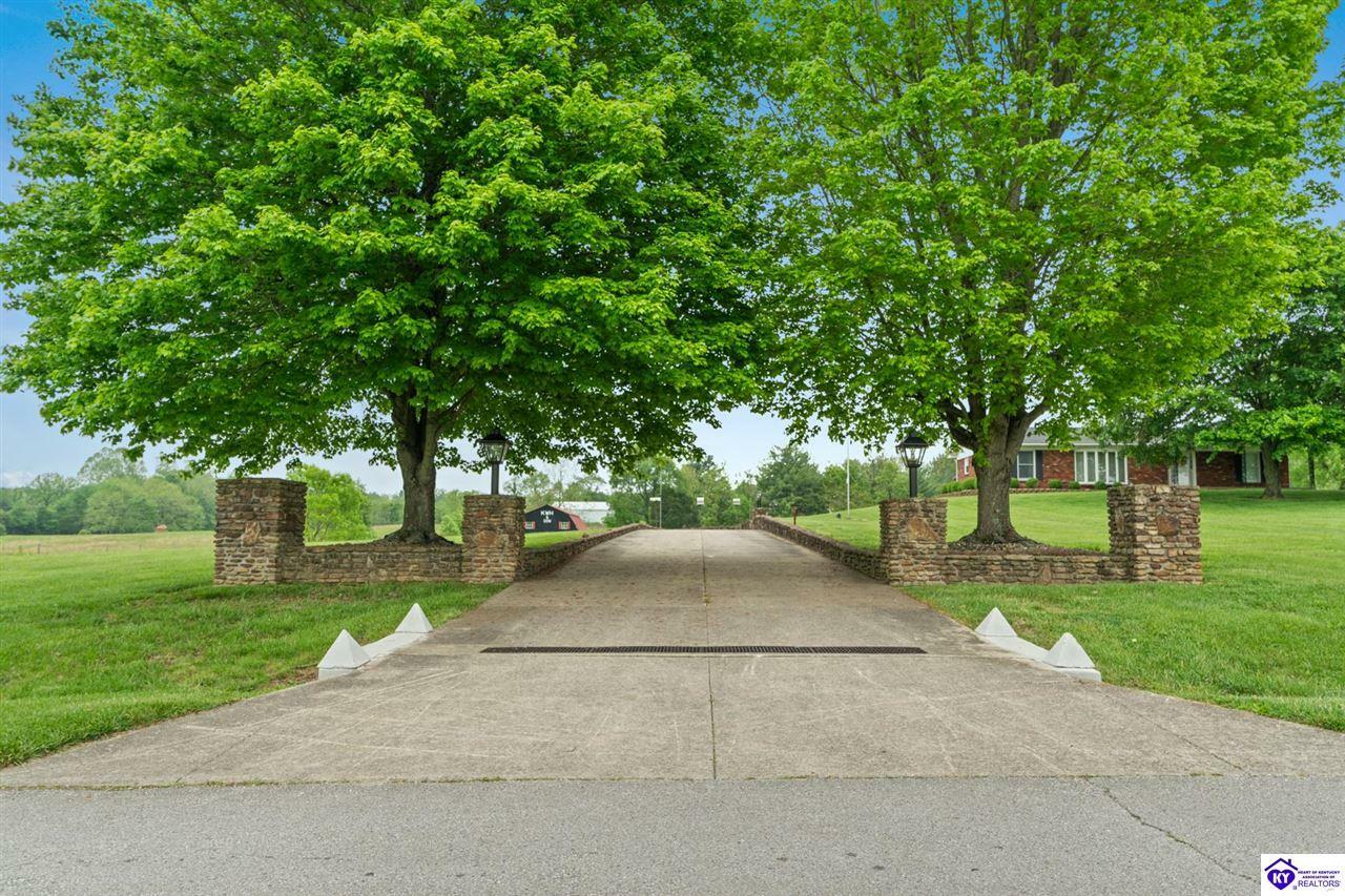 Property Photo: 1160 Buck Knobs Road KY 40117