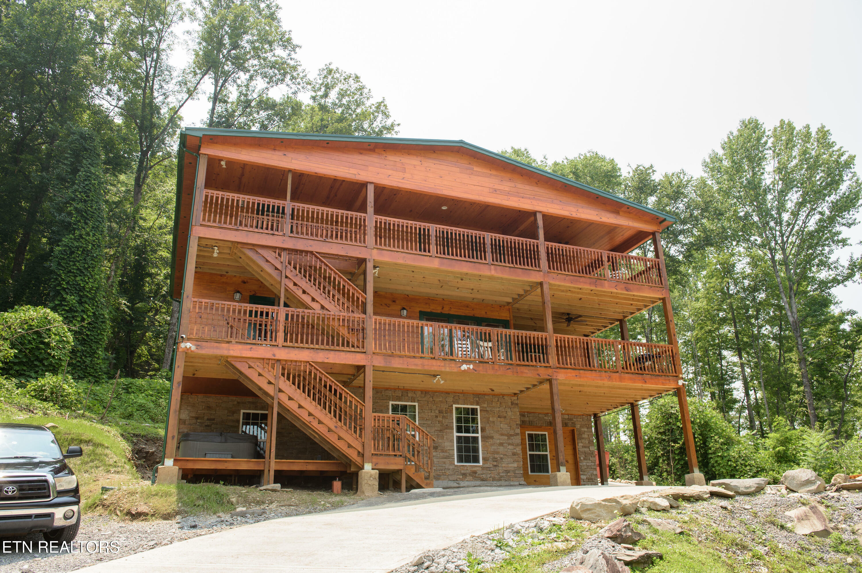 Property Photo: 363 Lewis Clabo Rd TN 37738