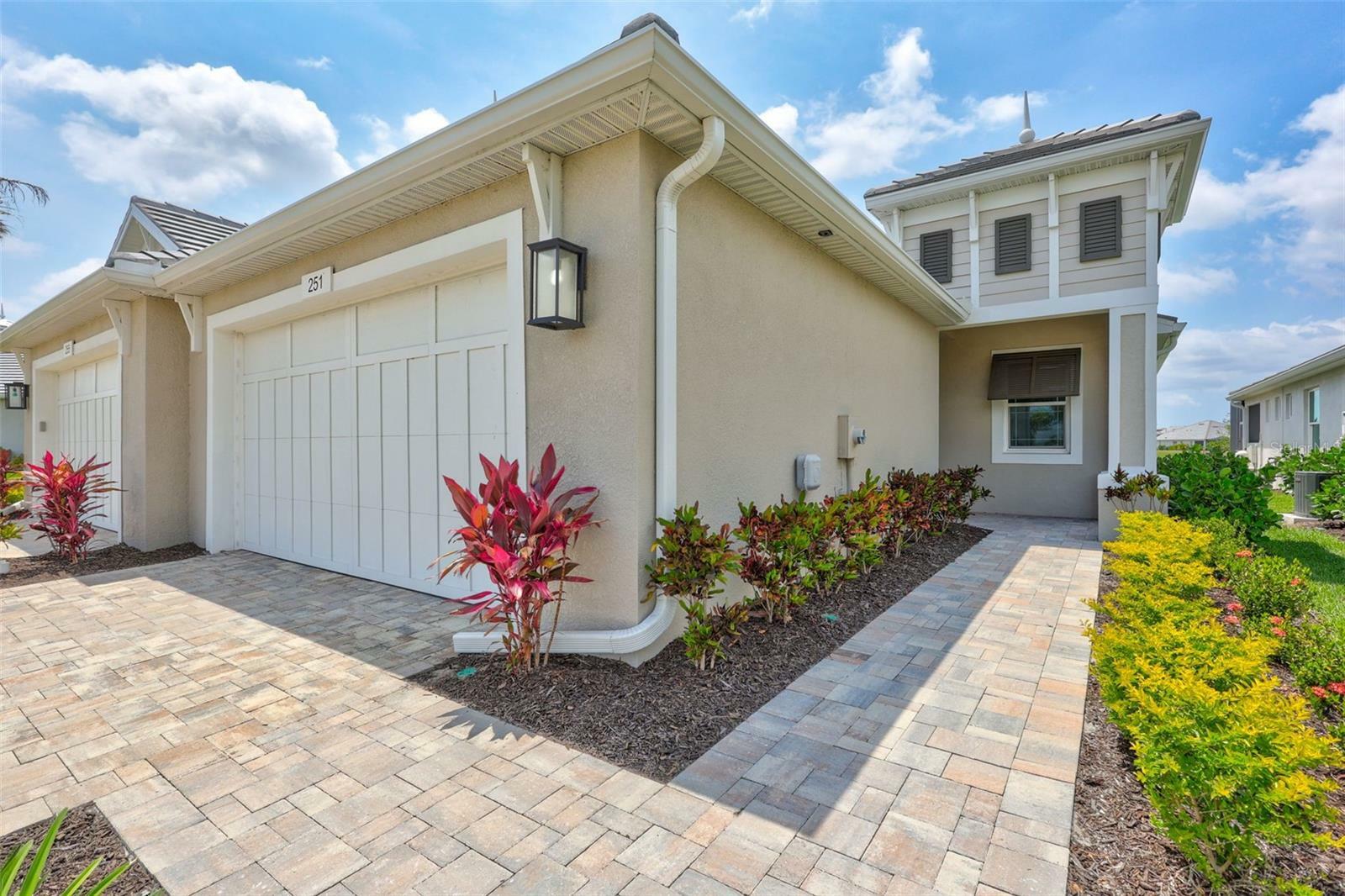 Property Photo: 251 Okeeffe Circle FL 34212