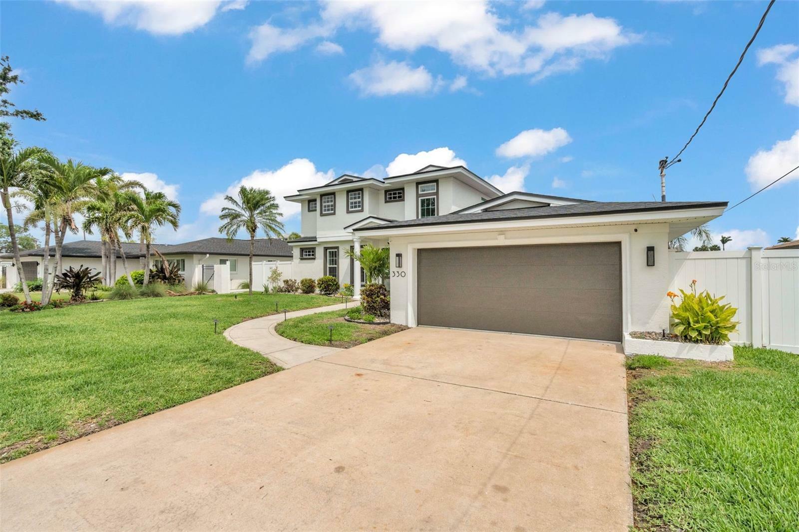 Property Photo: 330 Palm Island NE FL 33767