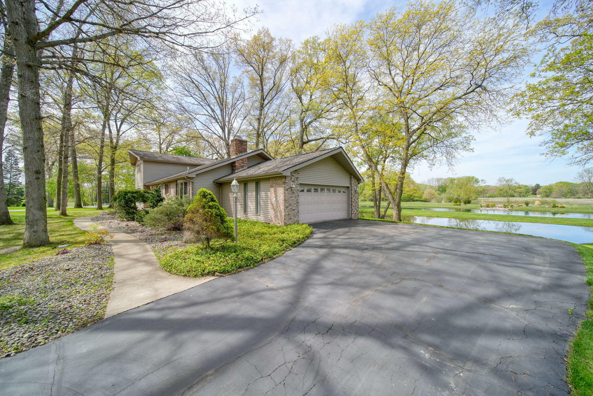 Property Photo: 216 Wickenham Drive MI 49283