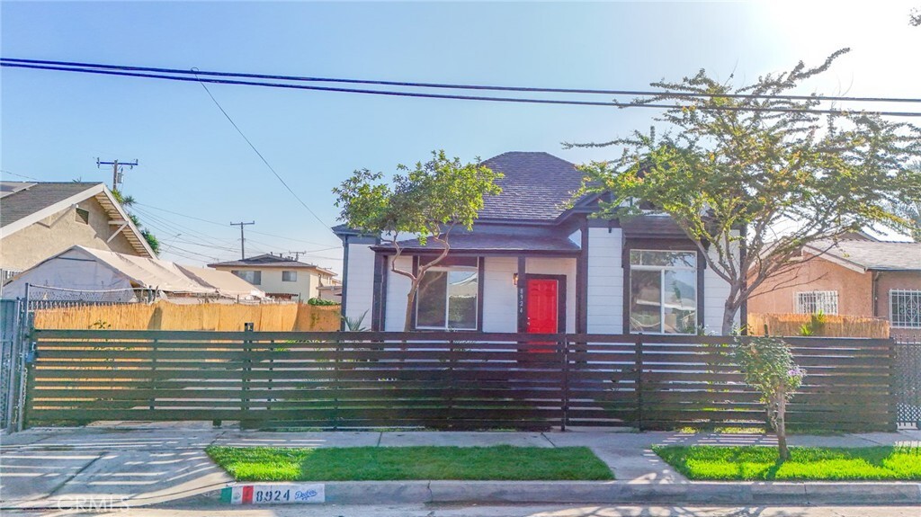 Property Photo: 8924 S Budlong Avenue CA 90044