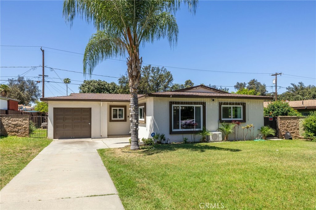 Property Photo: 3160 David Street CA 92506