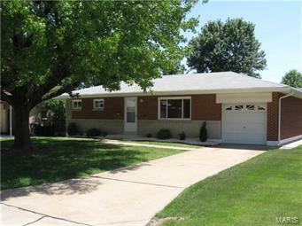 Property Photo: 9826 Lindhall Lane MO 63123