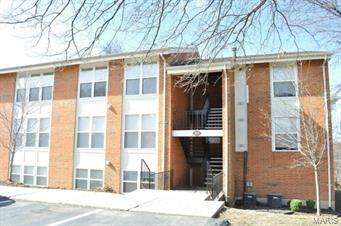 Property Photo: 2020 Greenglen Drive 103 MO 63122