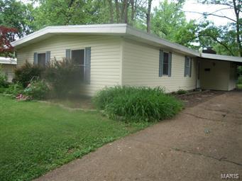 Property Photo:  865 Pebble Lane  MO 63033 
