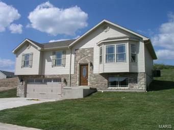 Property Photo: 810 Hawks Circle MO 63050