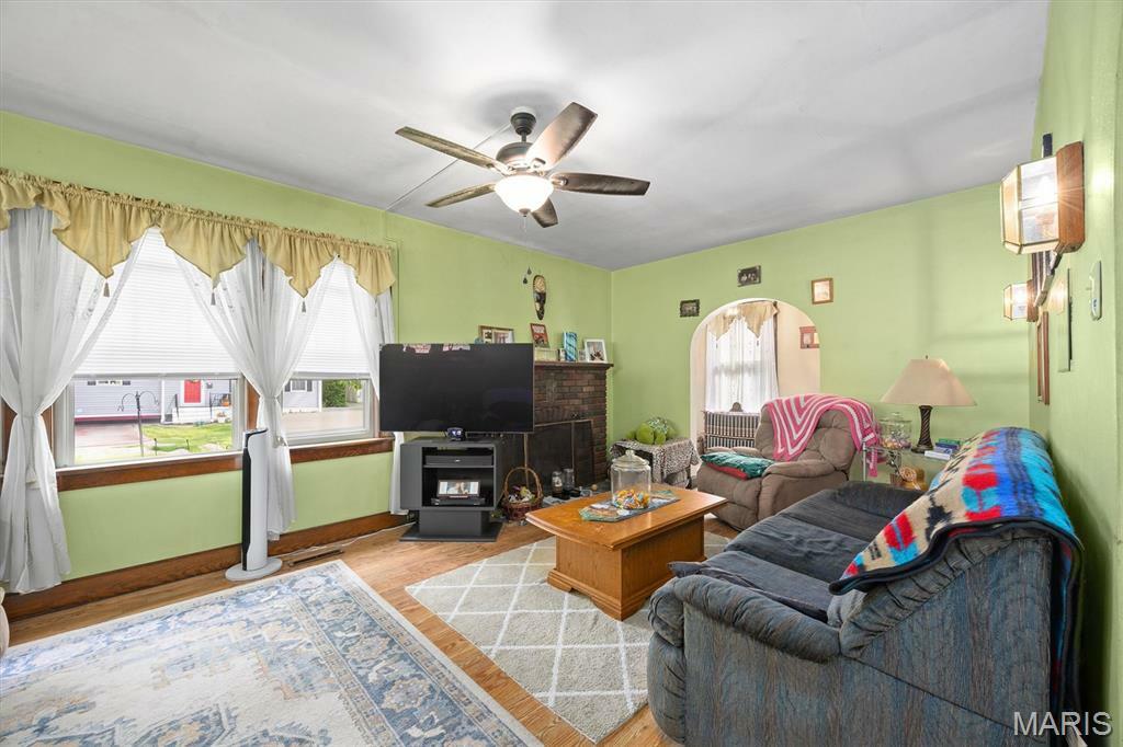 Property Photo: 427 S 13th Street IL 62220